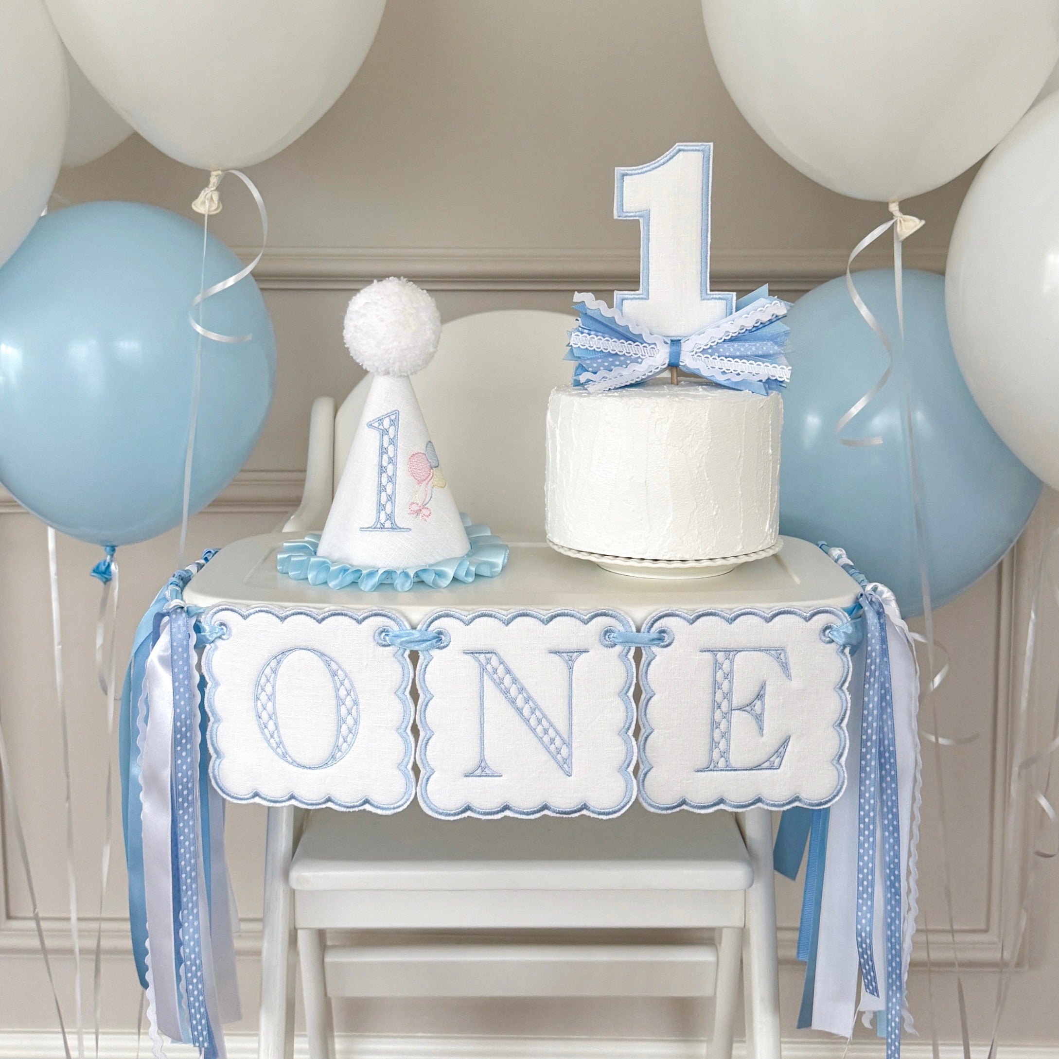high chair banner, Embroidered First Birthday High Chair Banner, Fabric Birthday Banner, One High chair Banner, First Birthday Wall Banner, birthday banner, One Birthday Banner, birthday decor, happy birthday banner, One Year Banner For High Chair, High chair Banner, One Magical Year, First Birthday Baby , Classic Birthday, One Year Old, Kinder geburstag, first birthday decor, Cake smash photos, 1st birthday party
