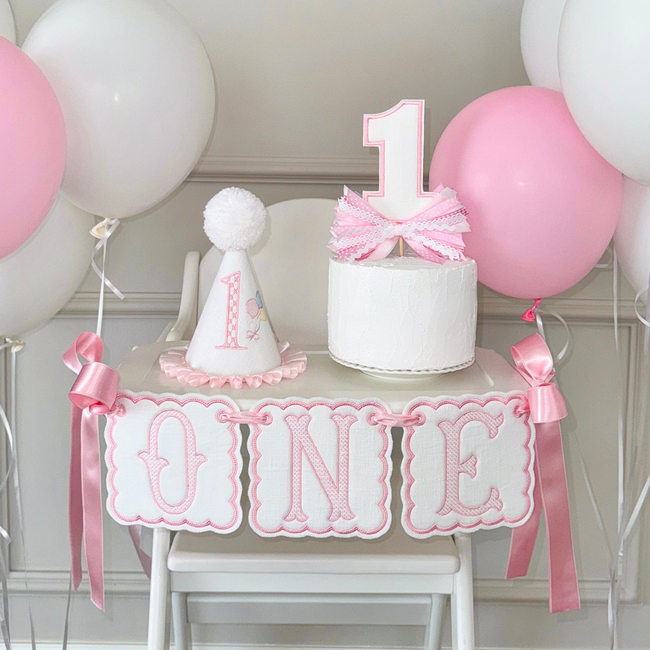 high chair banner, Embroidered First Birthday High Chair Banner, Fabric Birthday Banner, One High chair Banner, First Birthday Wall Banner, birthday banner, One Birthday Banner, birthday decor, happy birthday banner, One Year Banner For High Chair, High chair Banner, One Magical Year, First Birthday Baby , Classic Birthday, One Year Old, Kinder geburstag, first birthday decor, Cake smash photos, 1st birthday party
