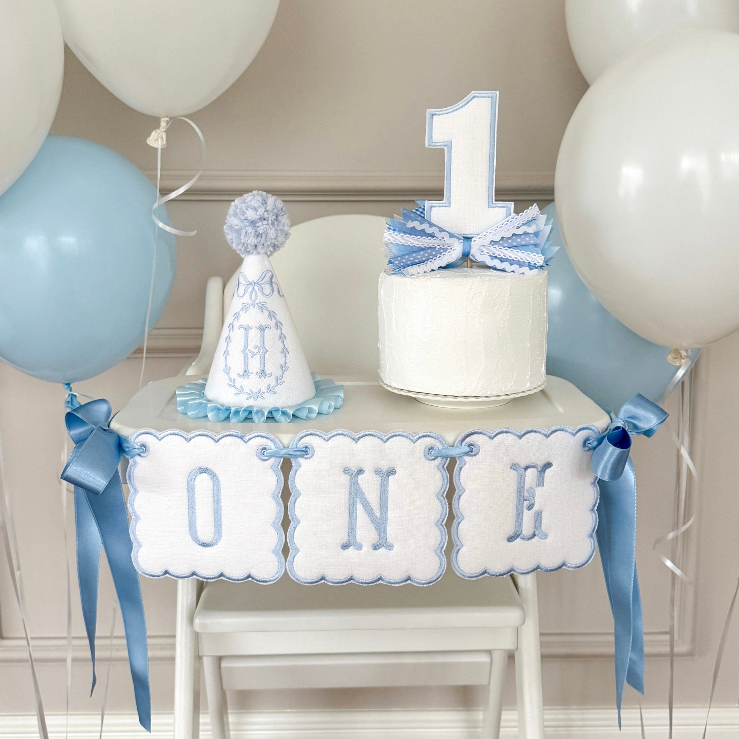 high chair banner, Embroidered First Birthday High Chair Banner, Fabric Birthday Banner, One High chair Banner, First Birthday Wall Banner, birthday banner, One Birthday Banner, birthday decor, happy birthday banner, One Year Banner For High Chair, High chair Banner, One Magical Year, First Birthday Baby , Classic Birthday, One Year Old, Kinder geburstag, first birthday decor, Cake smash photos, 1st birthday party
