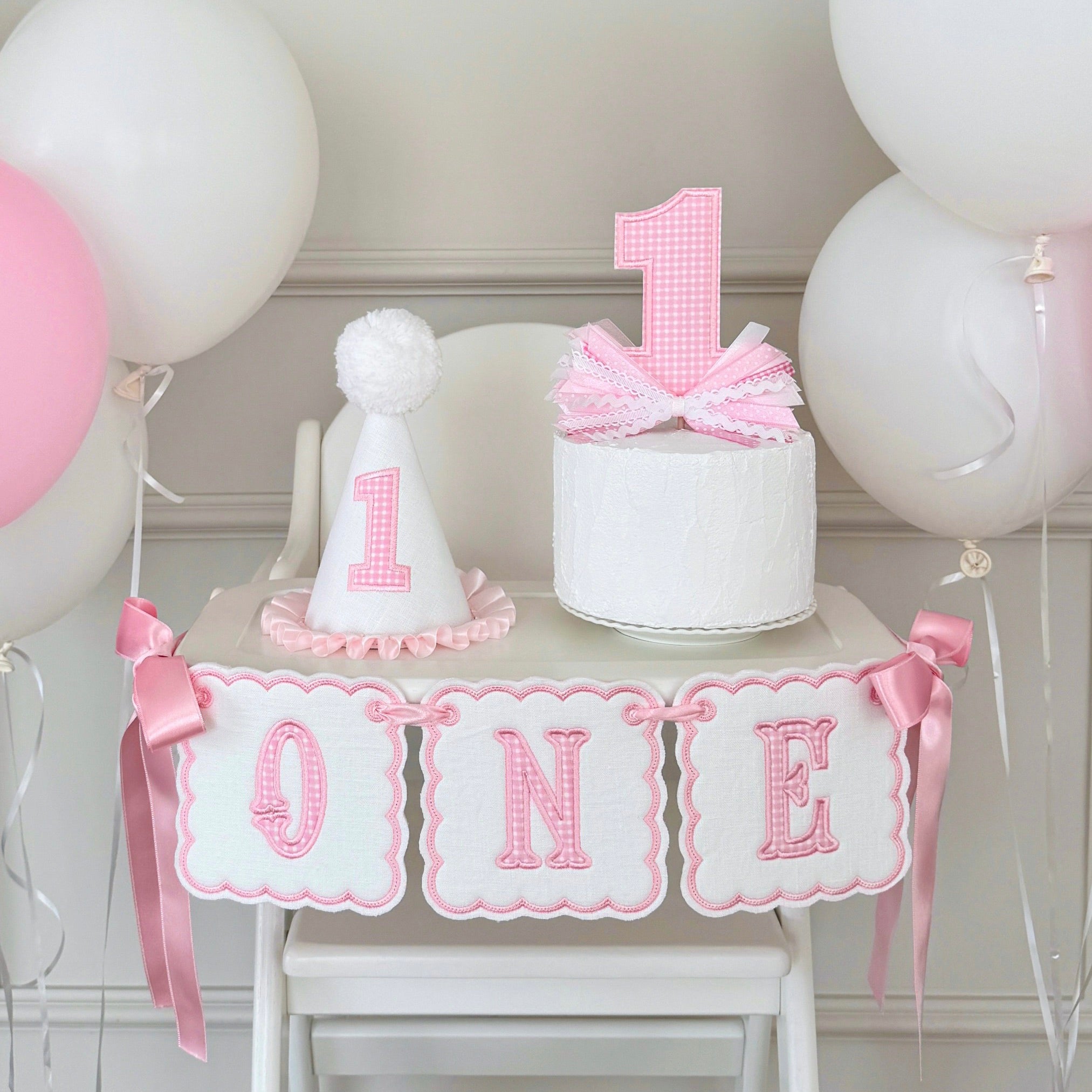 high chair banner, Embroidered First Birthday High Chair Banner, Fabric Birthday Banner, One High chair Banner, First Birthday Wall Banner, birthday banner, One Birthday Banner, birthday decor, happy birthday banner, One Year Banner For High Chair, High chair Banner, One Magical Year, First Birthday Baby , Classic Birthday, One Year Old, Kinder geburstag, first birthday decor, Cake smash photos, 1st birthday party
