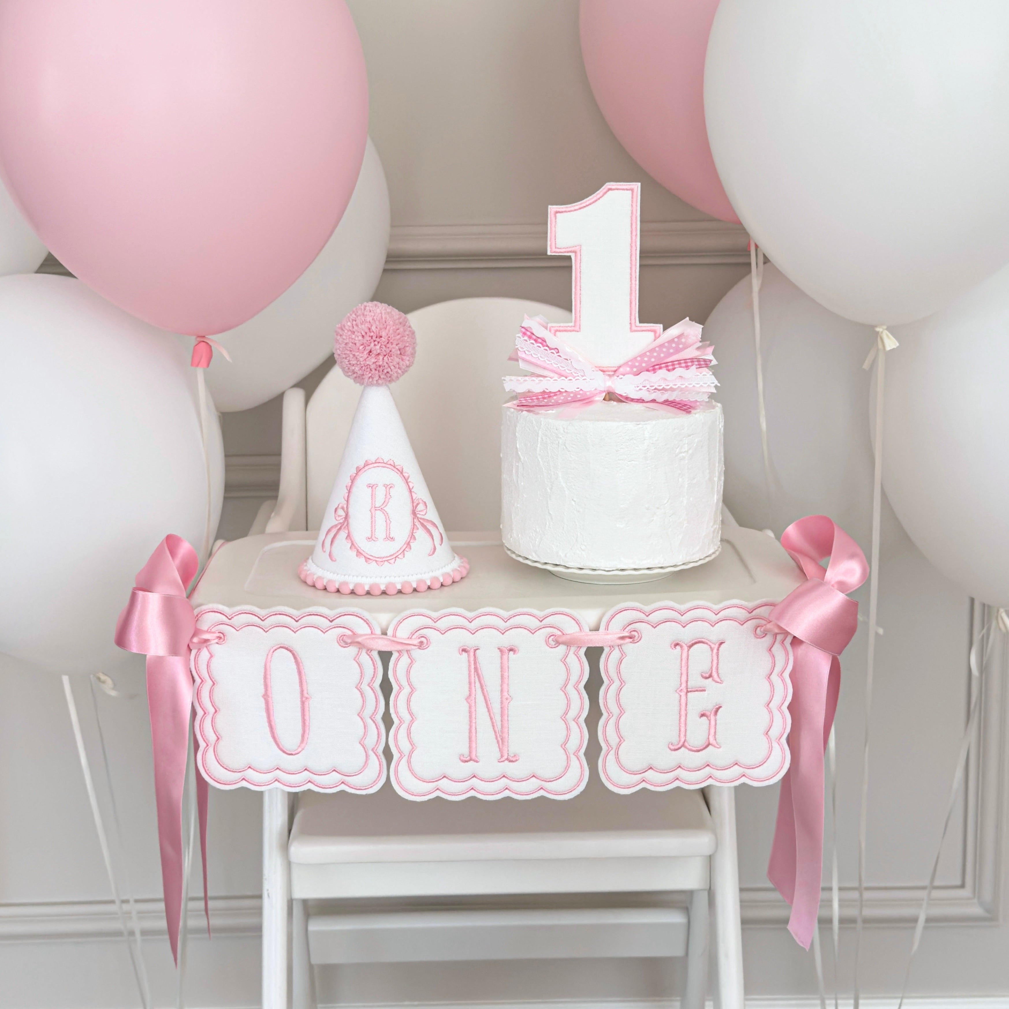 high chair banner, Embroidered First Birthday High Chair Banner, Fabric Birthday Banner, One High chair Banner, First Birthday Wall Banner, birthday banner, One Birthday Banner, birthday decor, happy birthday banner, One Year Banner For High Chair, High chair Banner, One Magical Year, First Birthday Baby , Classic Birthday, One Year Old, Kinder geburstag, first birthday decor, Cake smash photos, 1st birthday party