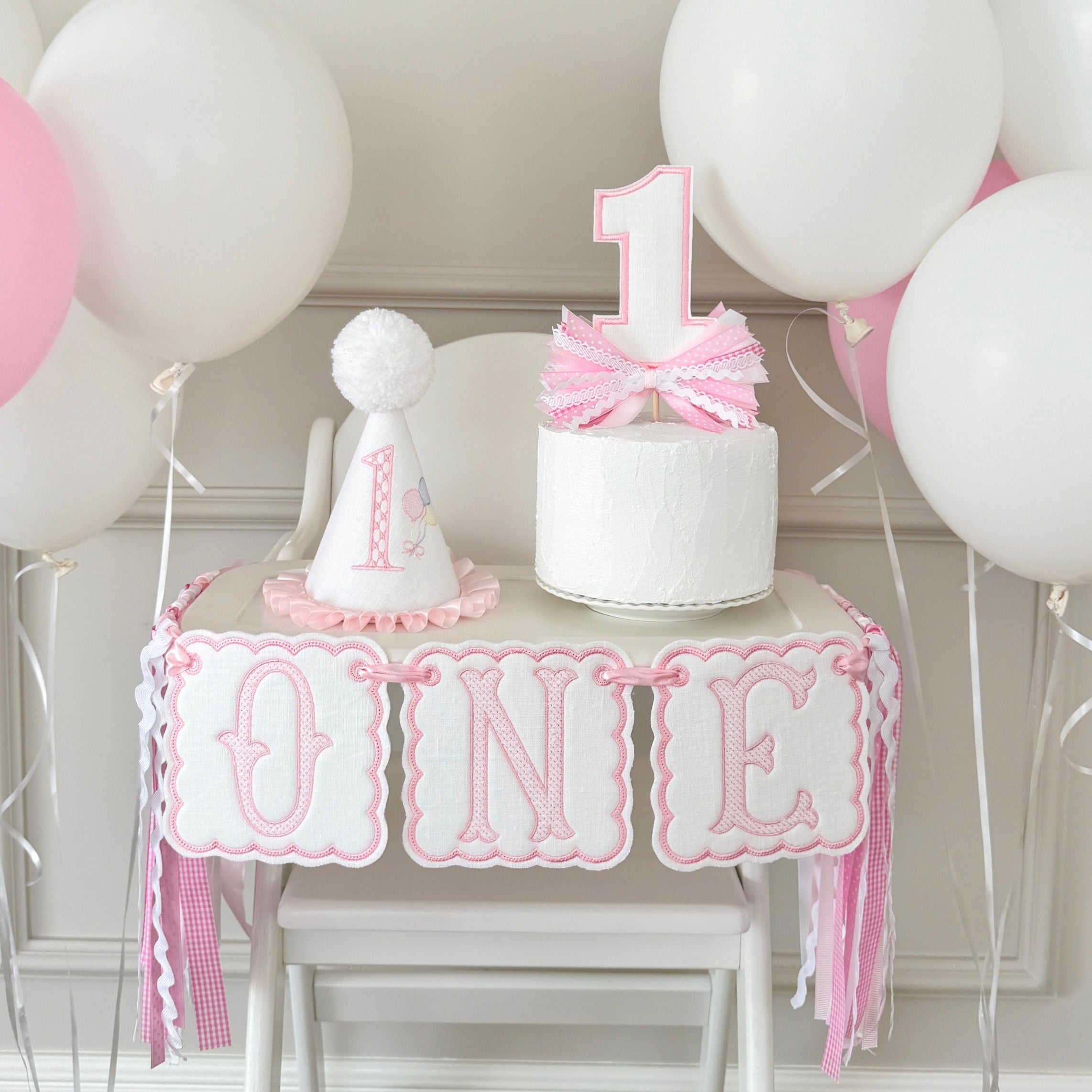 high chair banner, Embroidered First Birthday High Chair Banner, Fabric Birthday Banner, One High chair Banner, First Birthday Wall Banner, birthday banner, One Birthday Banner, birthday decor, happy birthday banner, One Year Banner For High Chair, High chair Banner, One Magical Year, First Birthday Baby , Classic Birthday, One Year Old, Kinder geburstag, first birthday decor, Cake smash photos, 1st birthday party