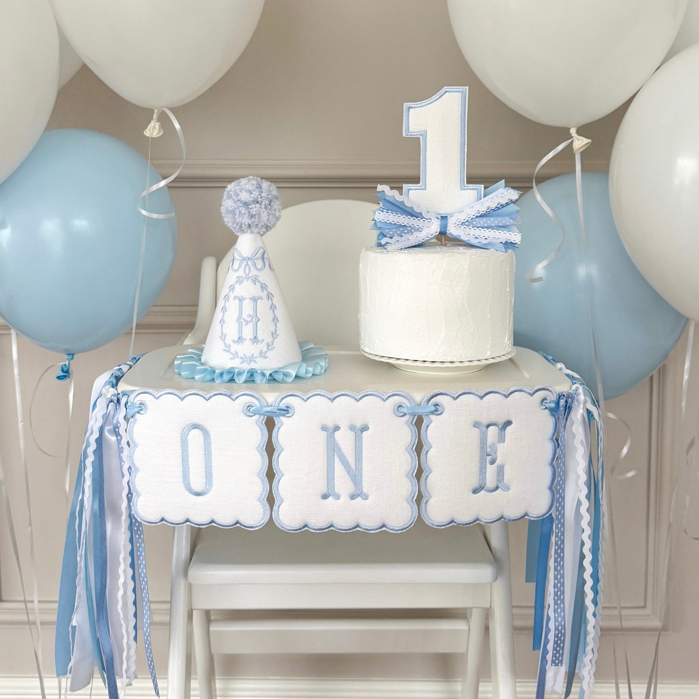 high chair banner, Embroidered First Birthday High Chair Banner, Fabric Birthday Banner, One High chair Banner, First Birthday Wall Banner, birthday banner, One Birthday Banner, birthday decor, happy birthday banner, One Year Banner For High Chair, High chair Banner, One Magical Year, First Birthday Baby , Classic Birthday, One Year Old, Kinder geburstag, first birthday decor, Cake smash photos, 1st birthday party